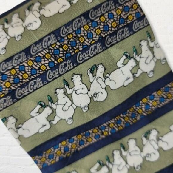 Coca Cola Silk Tie Polar Bear Coke Logo Pattern Green and Blue 100% Silk - Picture 2 of 4